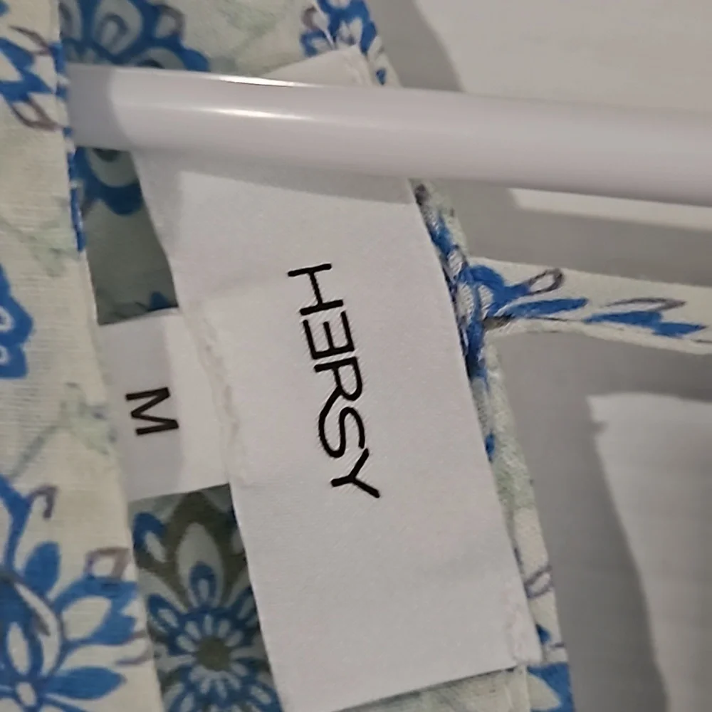 HERSY MEDALLION PRINT BABYDOLL DRESS M NWOT - Picture 5 of 13